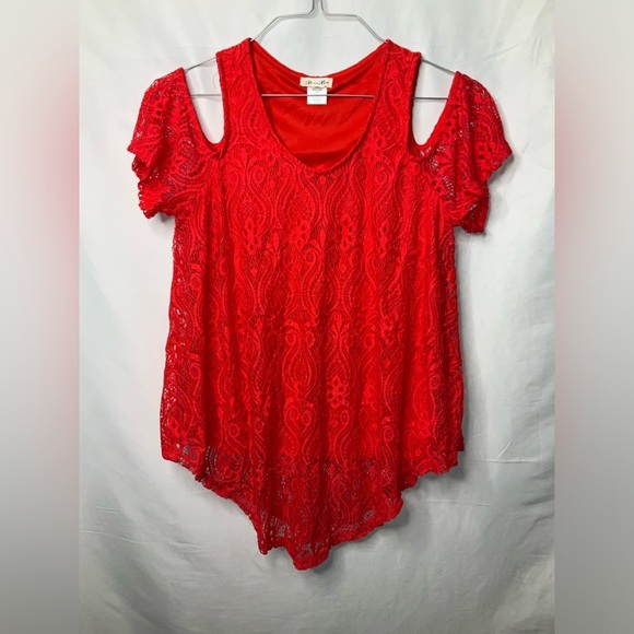 Women’s small Brittany black red crochet design top open shoulder - Picture 1 of 8